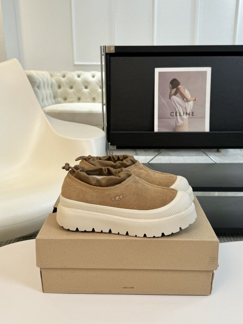 Ugg Flat Shoes